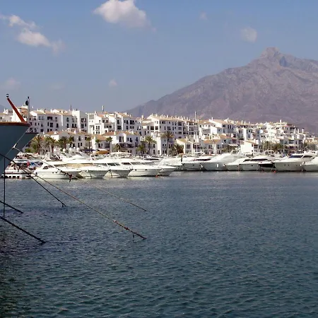 La Madrugada I Villa Marbella